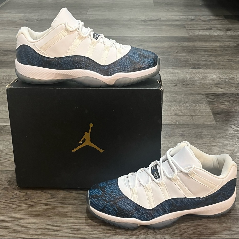 NWOT!! Jordan 11 Low Snake Navy Men’s size 13